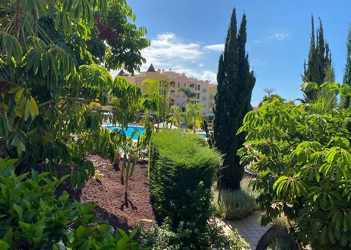 Проживание в семье La Quinta Share *